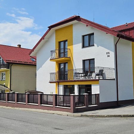 Comenius Apartments - Apartmany Na Rohu Svidnik Bagian luar foto