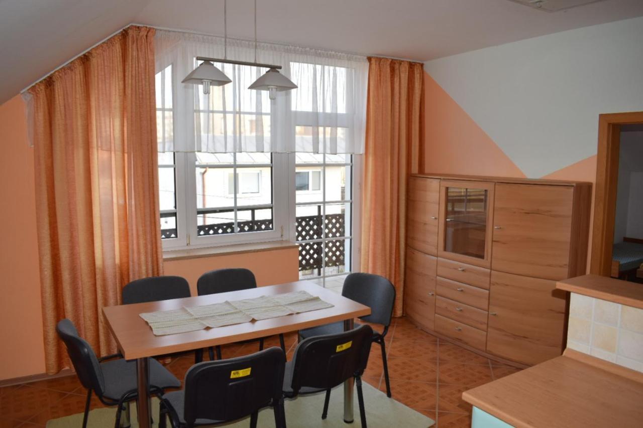 Comenius Apartments - Apartmany Na Rohu Svidnik Bagian luar foto