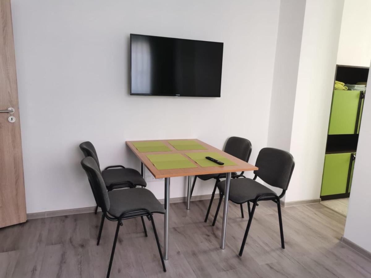 Comenius Apartments - Apartmany Na Rohu Svidnik Bagian luar foto