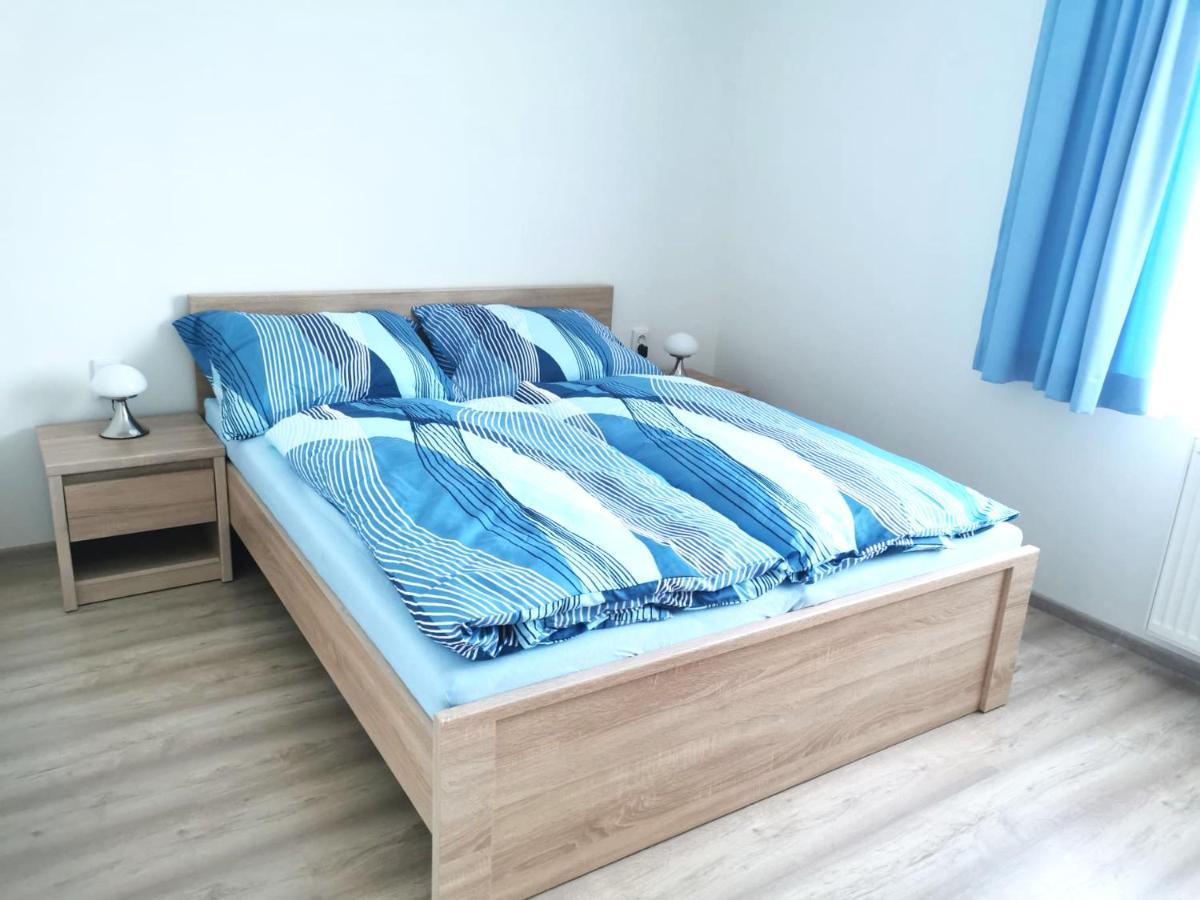 Comenius Apartments - Apartmany Na Rohu Svidnik Bagian luar foto