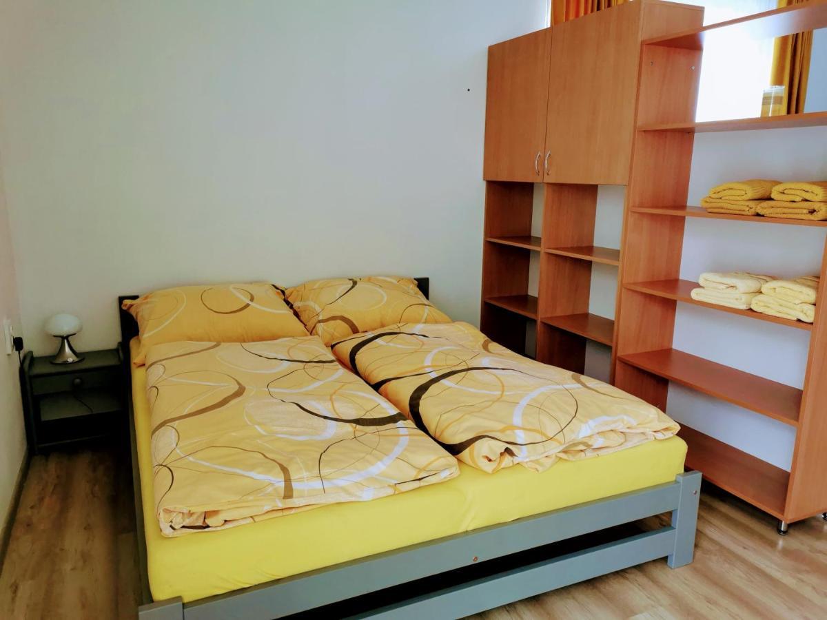 Comenius Apartments - Apartmany Na Rohu Svidnik Bagian luar foto