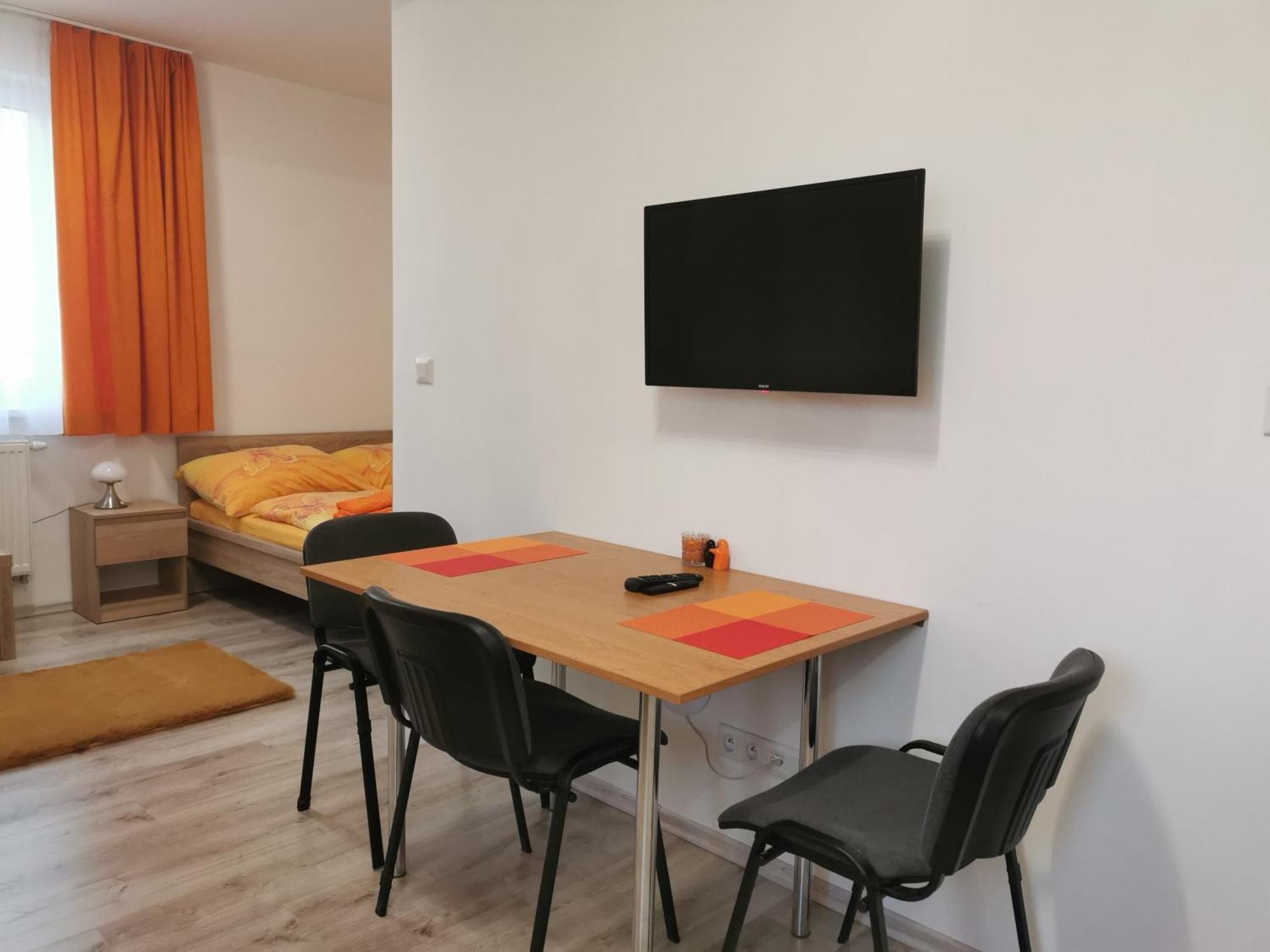 Comenius Apartments - Apartmany Na Rohu Svidnik Ruang foto