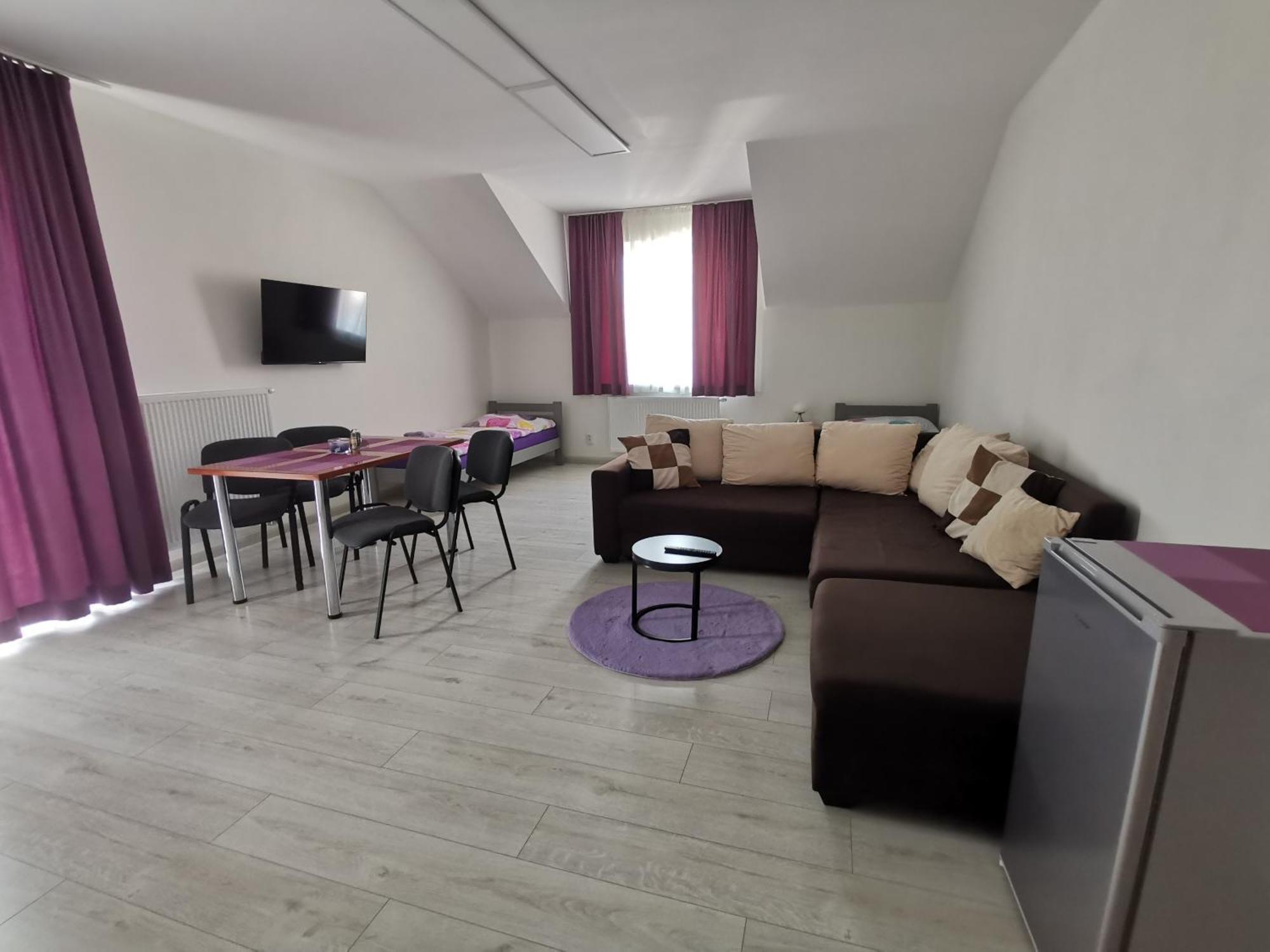 Comenius Apartments - Apartmany Na Rohu Svidnik Bagian luar foto