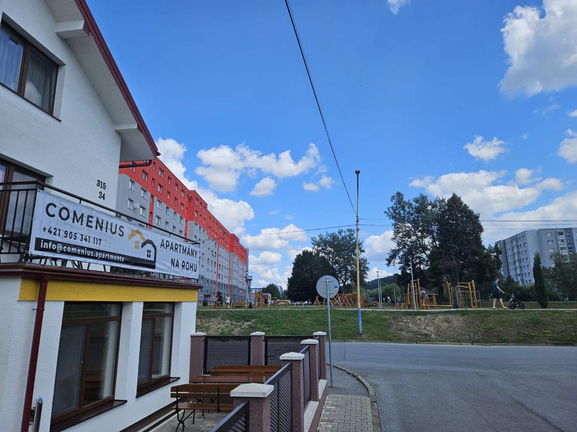 Comenius Apartments - Apartmany Na Rohu Svidnik Bagian luar foto